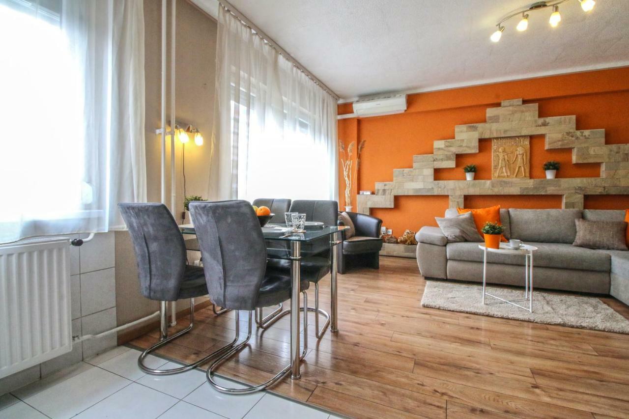 Narancsvirág Apartman *