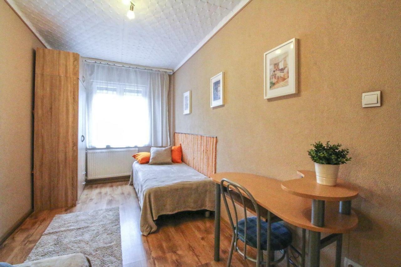 Narancsvirag Apartman Apartament *